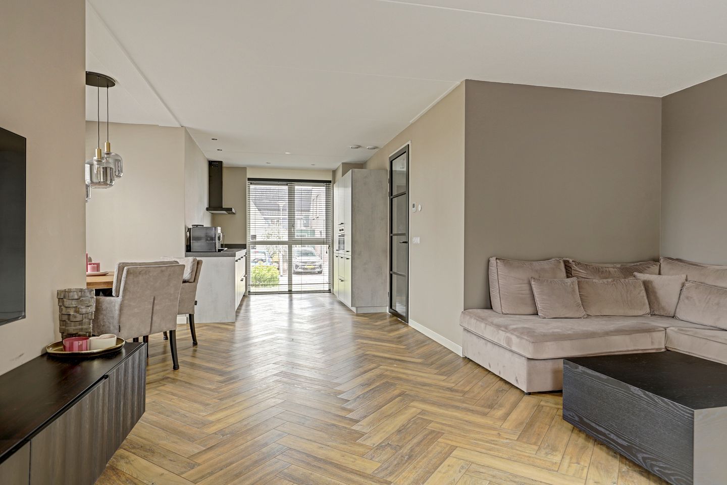 Foto 10 van Kokerbijl 8