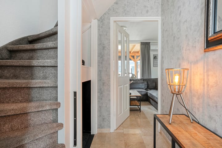 Tussenwoning te koop: Symfoniestraat 2, Enschede