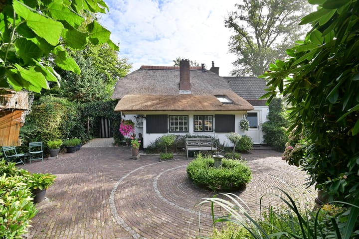 Vrijstaande woning te koop: Kostverloren 64A, Laren (Nh)