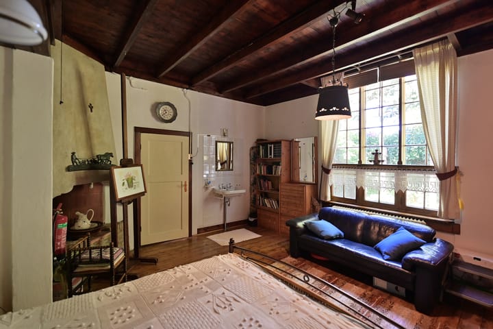 Vrijstaande woning te koop: Kostverloren 64A, Laren (Nh)