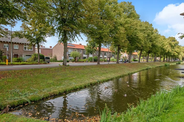 Photo 3 of Van Miereveltlaan 23