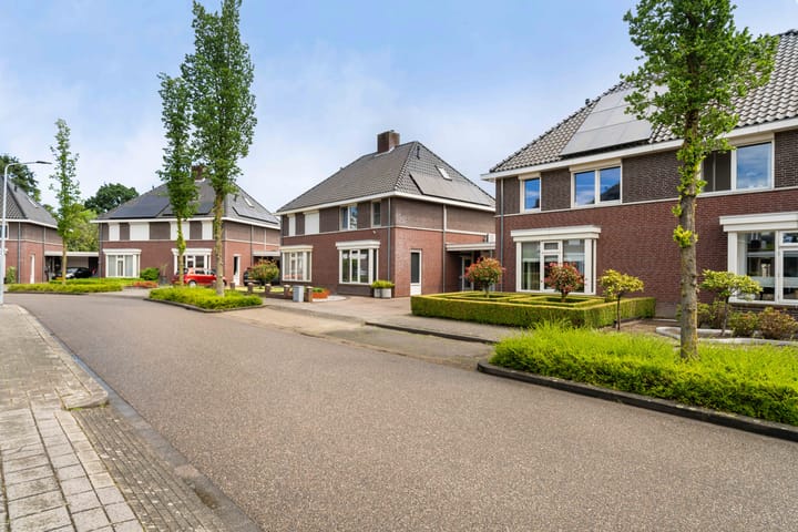 Tussenwoning te koop: Odahoevestraat 24, Weert