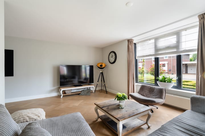 Tussenwoning te koop: Odahoevestraat 24, Weert
