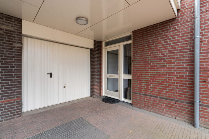 Tussenwoning te koop: Odahoevestraat 24, Weert
