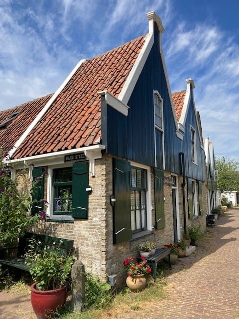 Foto 2 van De Ruyterstraat 45
