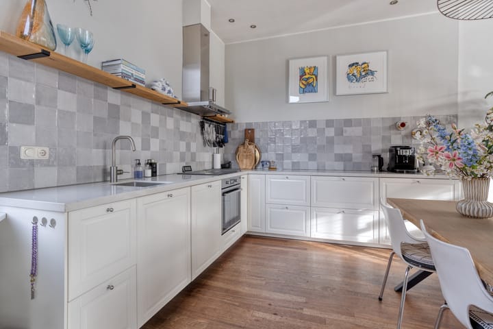 Hoekwoning te koop: Harinxmakade 46, Sneek