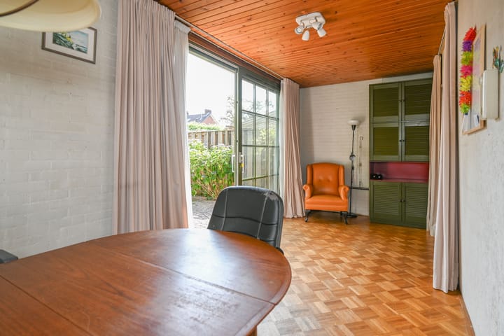 Hoekwoning te koop: Zwaluwlaan 77, Bussum
