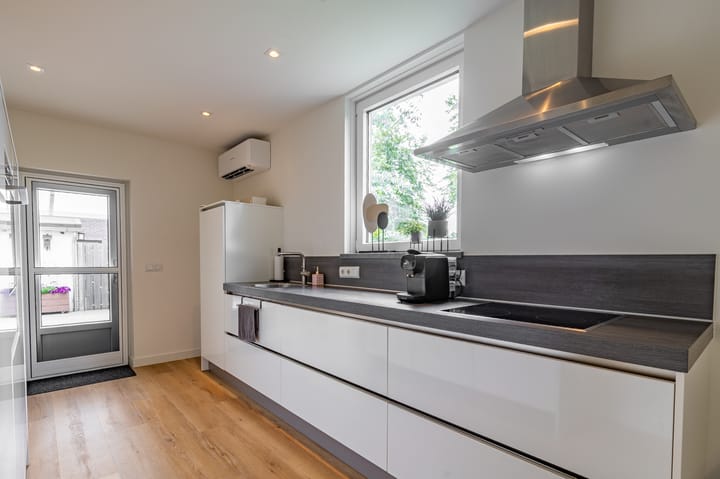 Photo 4 of Bernhardstraat 16
