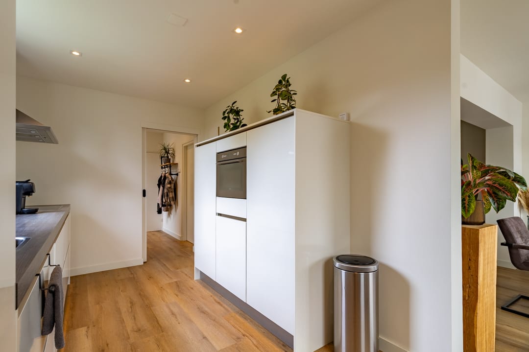 Photo 16 of Bernhardstraat 16