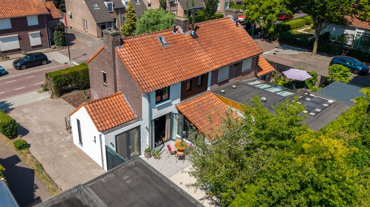 Twee-onder-één-kap te koop: Wollenbergstraat 13, Waalre