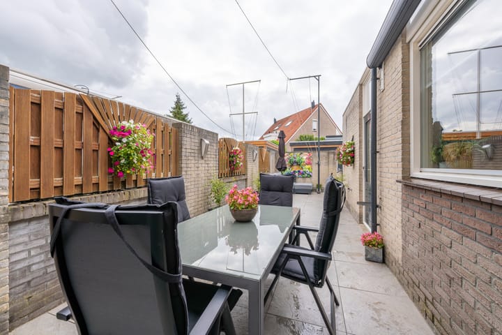 Tussenwoning te koop: Boezelgracht 108, Volendam