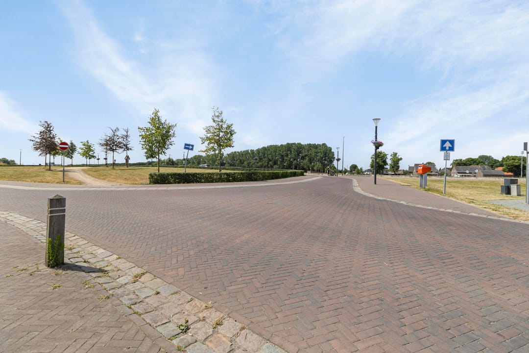 Photo 47 of Brugstraat 5