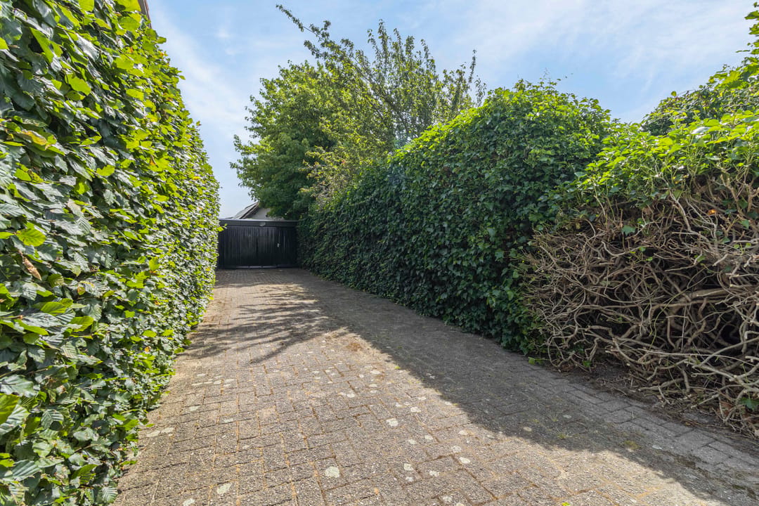 Photo 43 of Brugstraat 5