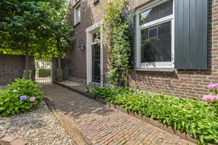 Photo 3 of Brugstraat 5