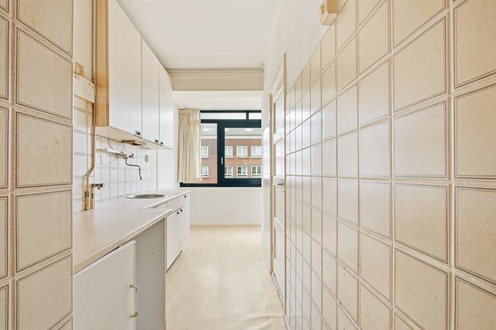 Studio te koop: Hermanus Coenradistraat 2-2, Amsterdam