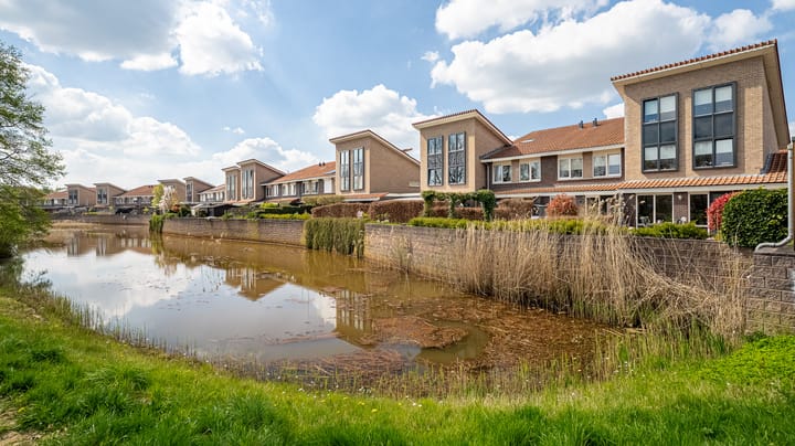 Hoekwoning te koop: Slangemuur 2, Almelo