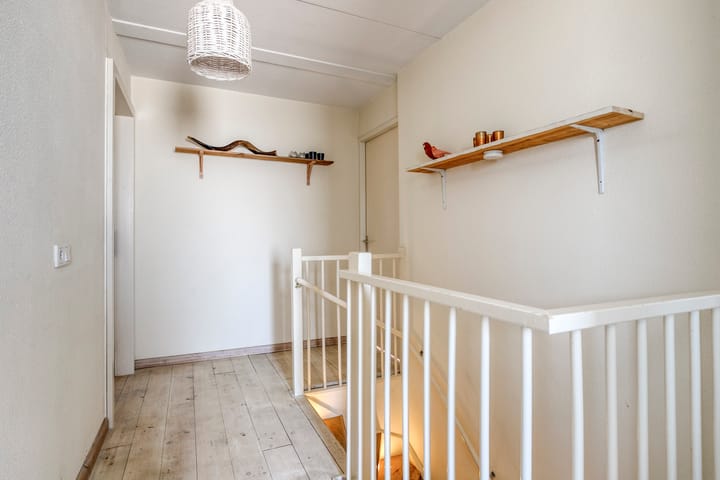 Tussenwoning te koop: Jozef Israëlslaan 28, Almere