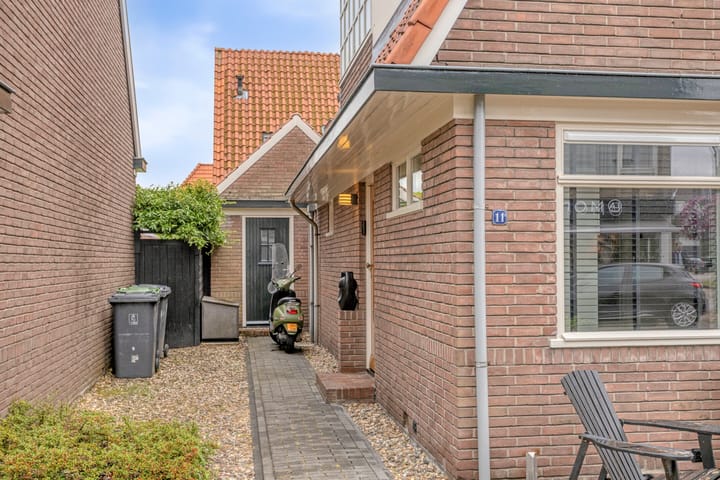 Vrijstaande woning te koop: Jan Gelinde van Blomstraat 11, Drachten