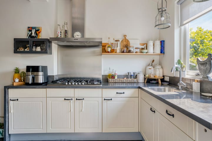Vrijstaande woning te koop: Provincialeweg 11, Sint-Maartensdijk