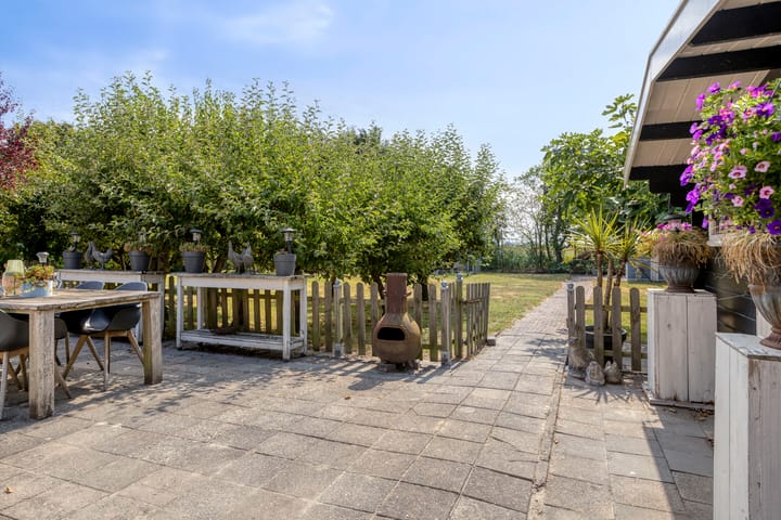 Vrijstaande woning te koop: Provincialeweg 11, Sint-Maartensdijk