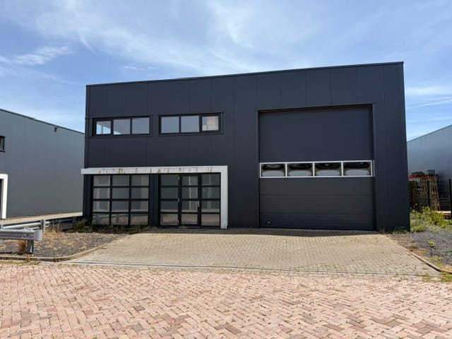View photo 3 of Damzijl 11