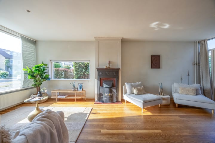 Hoekwoning te koop: Jhr. van Sypesteynlaan 38, Loosdrecht