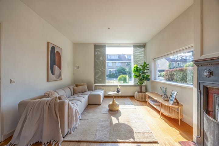 Hoekwoning te koop: Jhr. van Sypesteynlaan 38, Loosdrecht