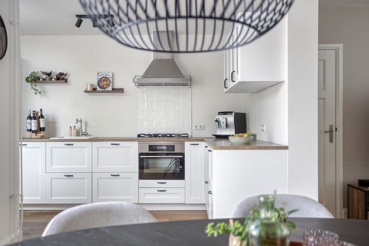 Twee-onder-één-kap te koop: Arendsweg 79, Beverwijk