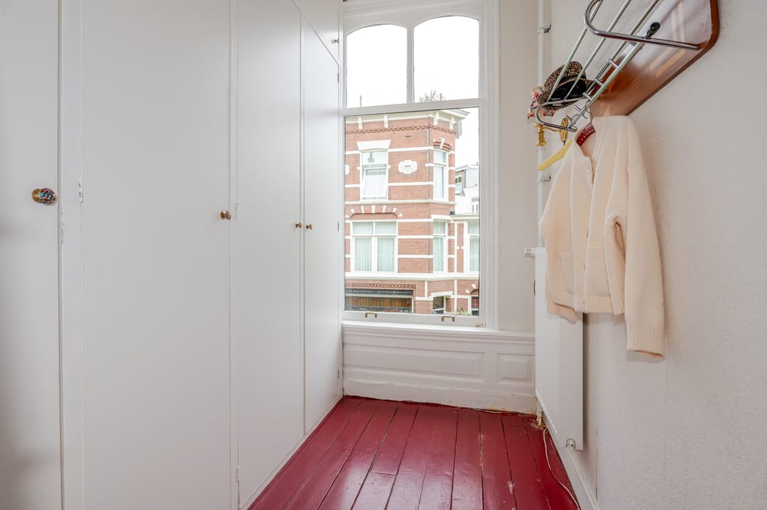 Photo 8 of Schuytstraat 18