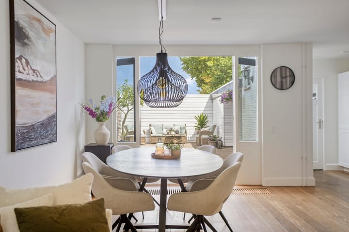 Twee-onder-één-kap te koop: Arendsweg 79, Beverwijk