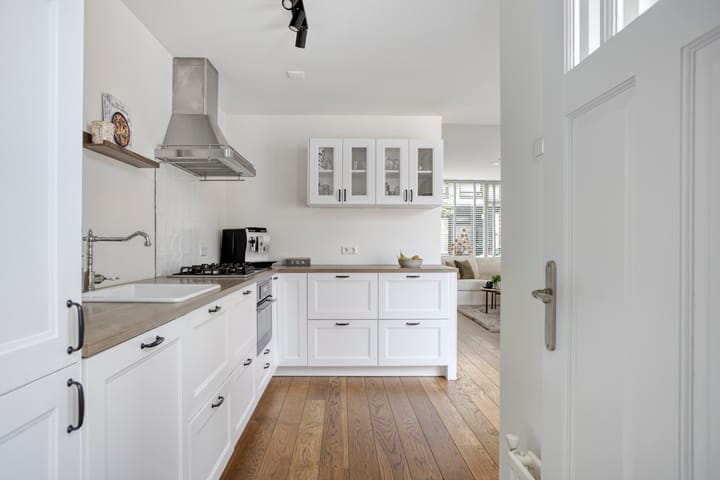 Twee-onder-één-kap te koop: Arendsweg 79, Beverwijk