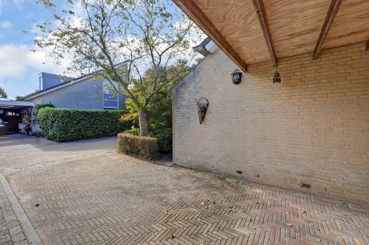 Vrijstaande woning te koop: Vier Heultjes 64, Sprang-Capelle