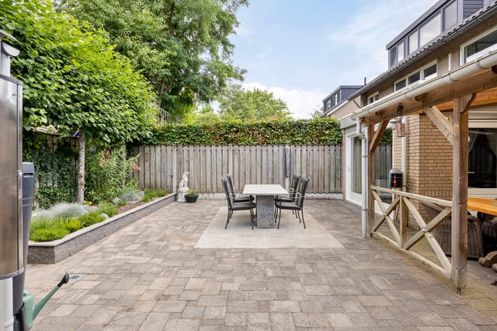 Tussenwoning te koop: Anemonelaan 8, Waalre