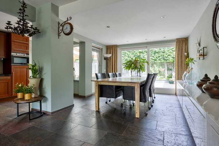 Tussenwoning te koop: Anemonelaan 8, Waalre