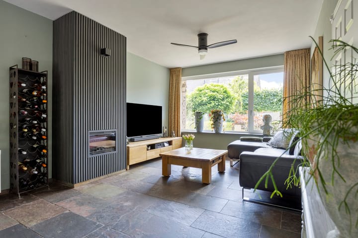 Tussenwoning te koop: Anemonelaan 8, Waalre