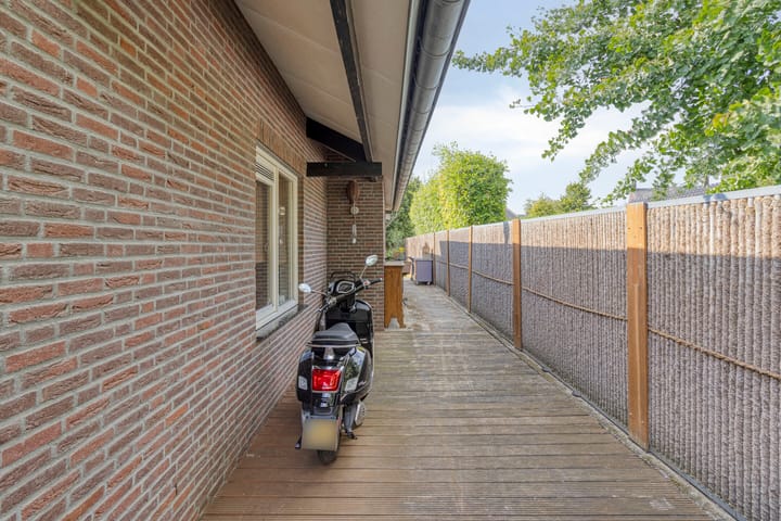Twee-onder-één-kap te koop: Dorpsstraat 20, Heel