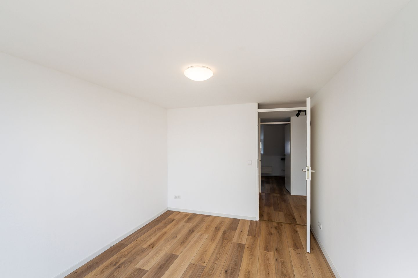 Foto 44 van 2e Maasbosstraat 46