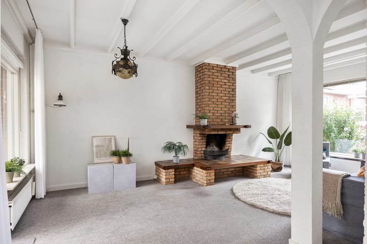 Tussenwoning te koop: meeuwenstraat 3, Oldenzaal