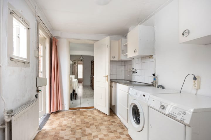 Tussenwoning te koop: meeuwenstraat 3, Oldenzaal