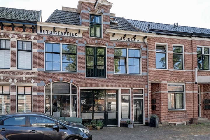 Tussenwoning te koop: Tienenwal 16A, Alkmaar