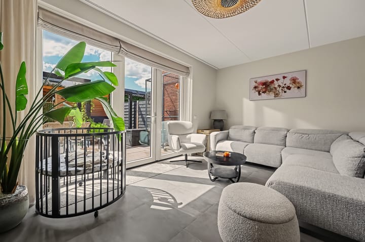 Hoekwoning te koop: Schoener 24, Spijkenisse