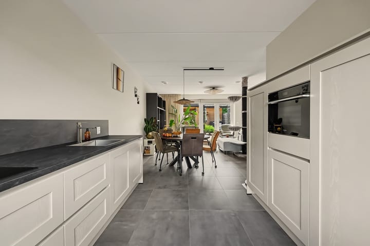 Hoekwoning te koop: Schoener 24, Spijkenisse