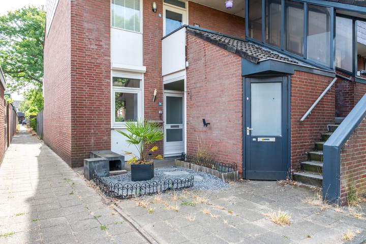 Photo 2 of Zwaluwstraat 54