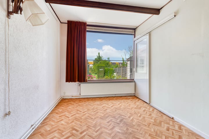 Twee-onder-één-kap te koop: van Beekstraat 63, Landsmeer