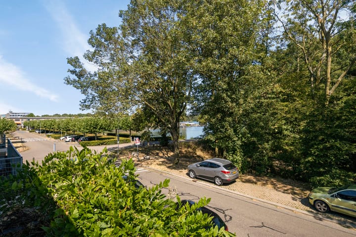 Tussenwoning te koop: IJsselsingel 34, 'S-Hertogenbosch