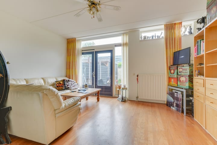 Tussenwoning te koop: Jan Schuijtlaan 9, Heiloo