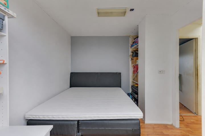 Tussenwoning te koop: Jan Schuijtlaan 9, Heiloo