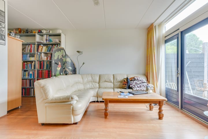Tussenwoning te koop: Jan Schuijtlaan 9, Heiloo