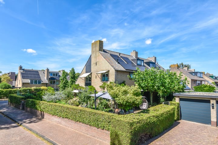 Twee-onder-één-kap te koop: Steffenshein West 24, Laren (Nh)