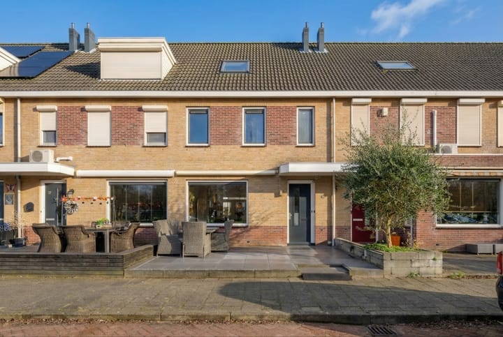 Foto 5 van G A Brederodestraat 87